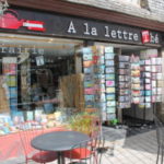 a-la-lettre-the-salon-de-the-librairie-1-300x200
